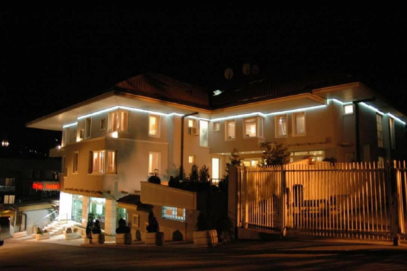 Hotel Hecco Sarajevo Bagian luar foto