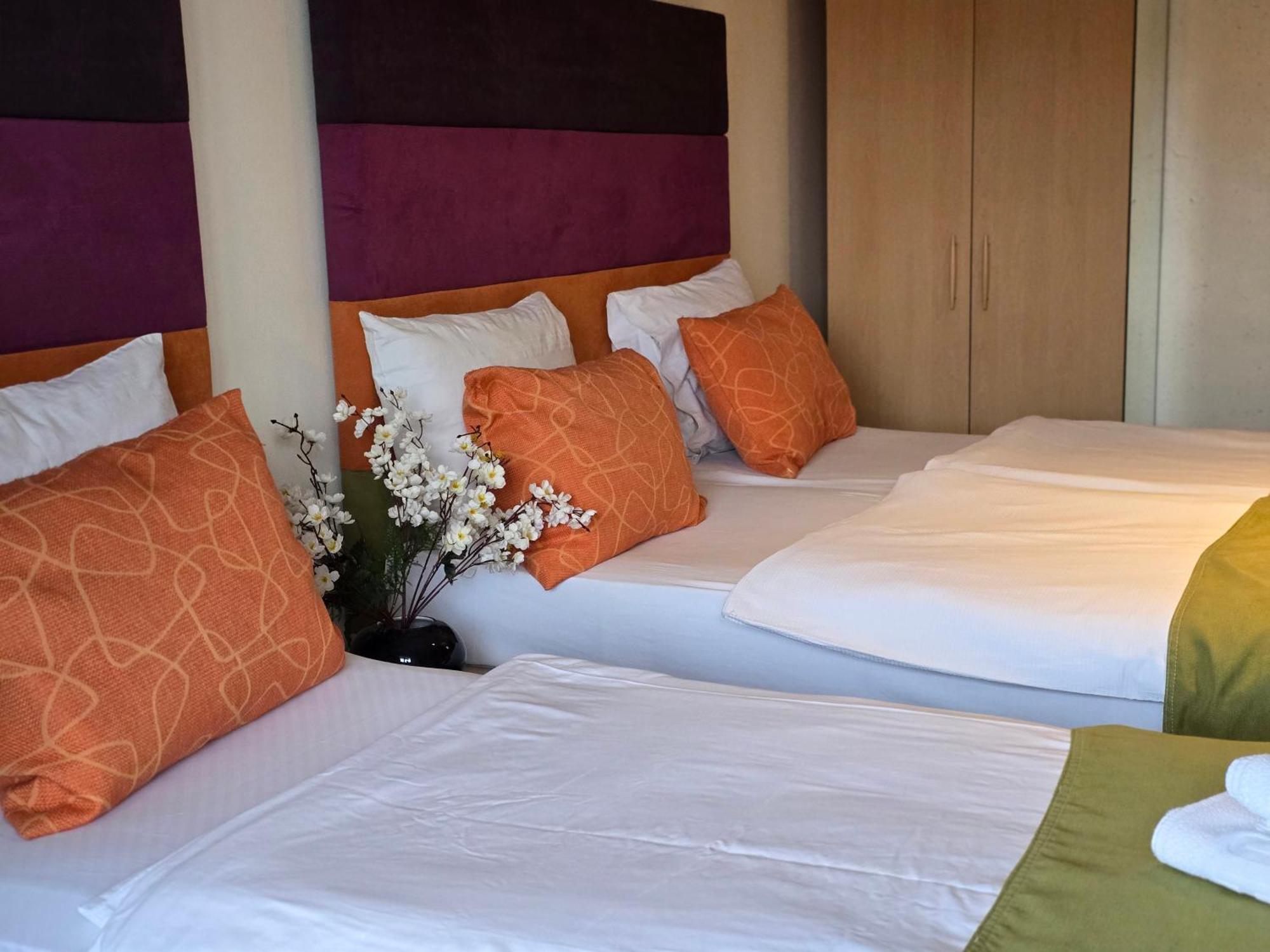 Hotel Hecco Sarajevo Bagian luar foto