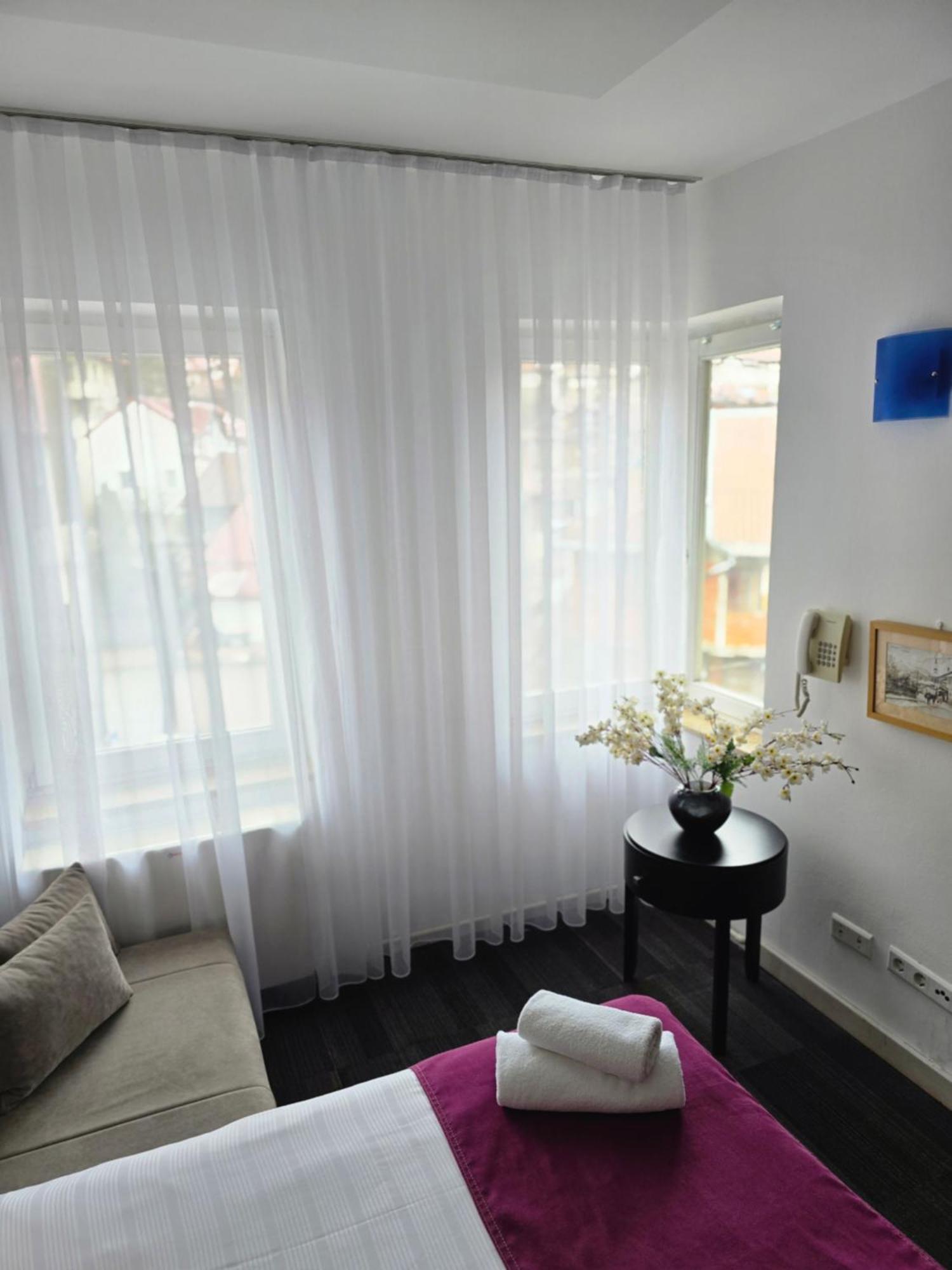 Hotel Hecco Sarajevo Bagian luar foto