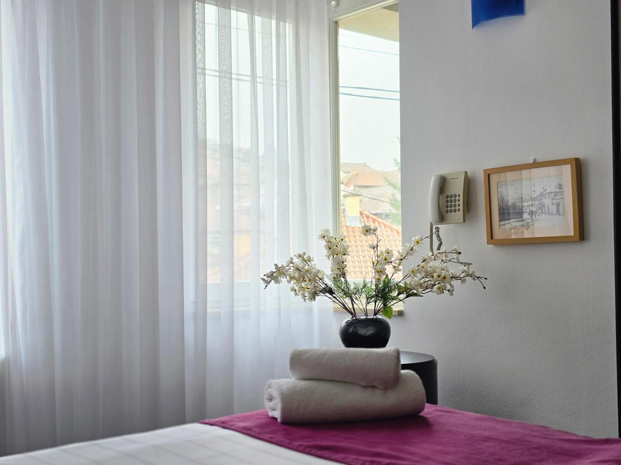 Hotel Hecco Sarajevo Bagian luar foto